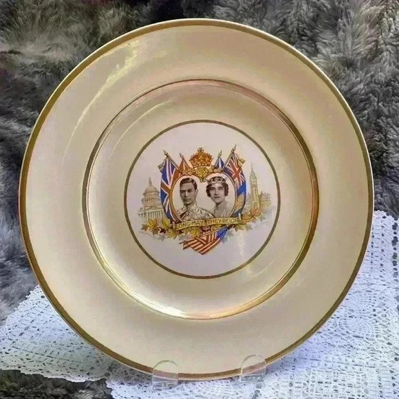 1939 Commemorative Plate King George VI  
by Pareek Johnson Bros - Picture 9 of 16